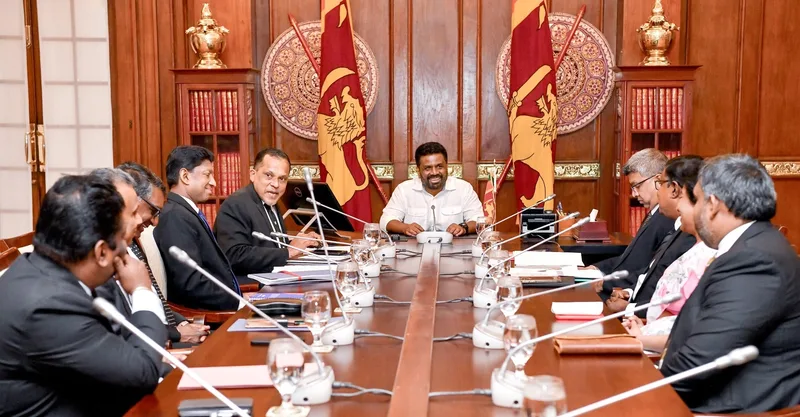 ජනපති, නීතිපති හමුවෙයි