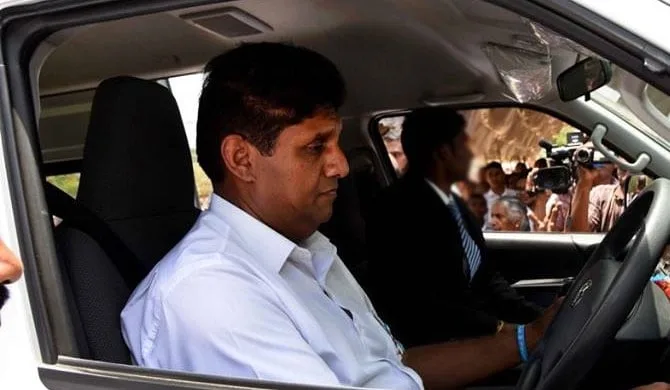 Prado ගෙන්වීමට එරෙහිව සජිත් කට නොඇරීම අභිරහසක්