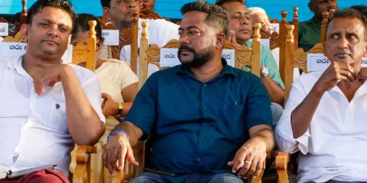 පොහොට්ටුවේ අනුරපුර මන්ත්‍රීත් සජබයට