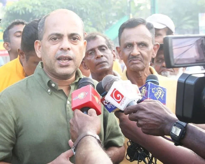 ශ්‍රී ලංකාවේ නායකයා විය යුත්තේ නිරාගමිකයෙකු නොවේ- සිංහල බෞද්ධයෙක්