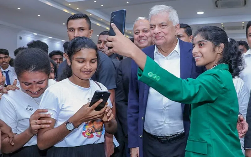 අභියෝග හමුවේ පැන නොයනු..ජනපතිගෙන් උපදෙසක්