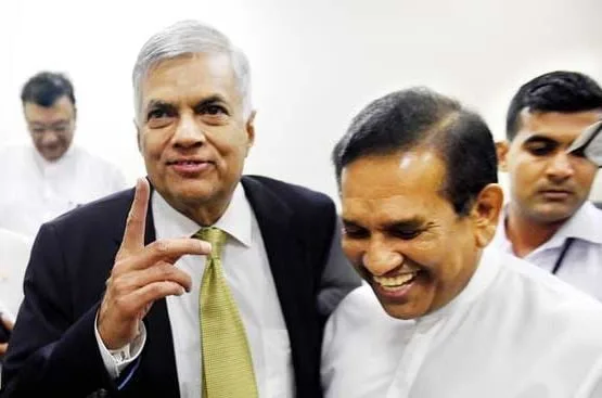 විධායකය අහෝසි කරනවා නම් රනිල්ට කොන්දේසි විරහිතව සහය දෙන්න රාජිත සූදානම්