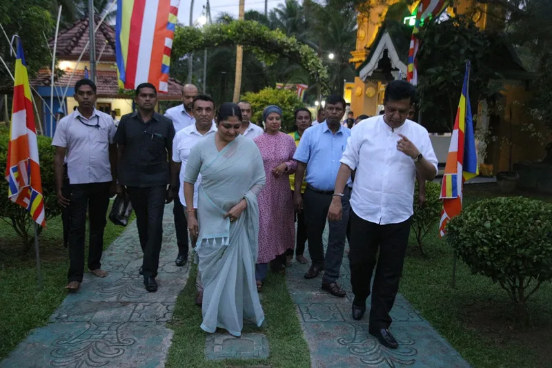 සජිත් වෙනුවෙන් සමගි කාන්තාවෝ පෙරට