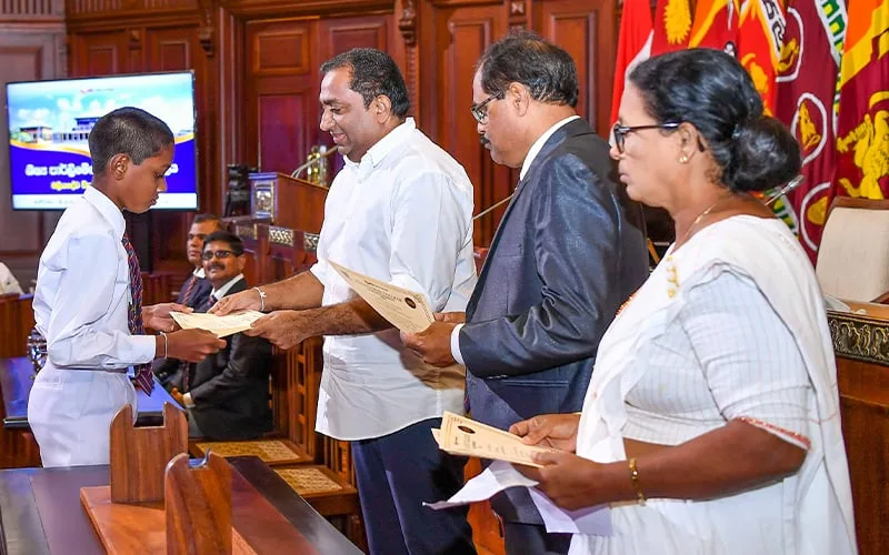 රටට නිවැරදි දේශපාලන නායකත්වයක් ලබා දිය හැකි දක්ෂයින් ශිෂ්ය පාර්ලිමේන්තුවෙන් ගොඩනැගෙනවා