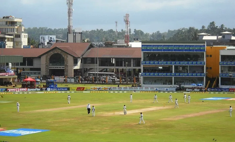 ශ්‍රී ලංකා ක්‍රිකට් නාය­කයාගෙන් ක්‍රීඩාං­ගණ භාර සේව­ක­යින්ට සහතිකයක්