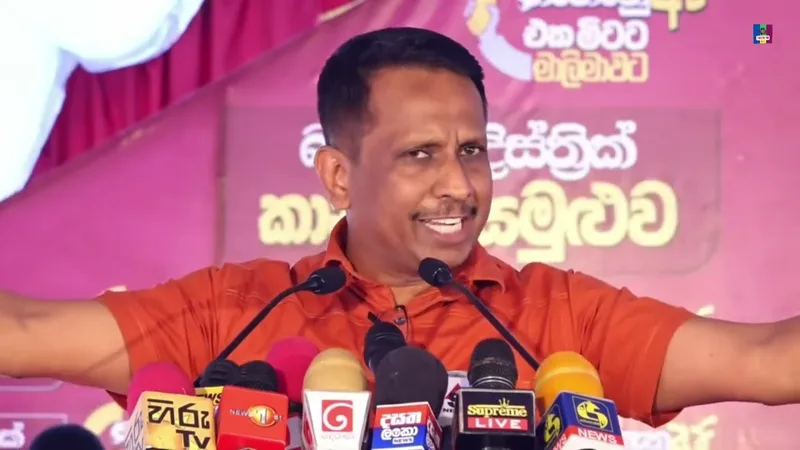 ඇමති සමන්තට එන්තරාවාසියක්..!