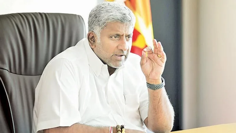 සංචාරක ක්ෂේත්‍රයේ ඉදිරි පිම්මක්..!