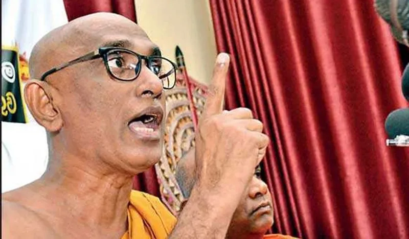 රතන හිමි අල්ලන්න පන්සලට පොලිසියෙන් පනී - හිමියෝ පොලීසියට හසුනොවී එලියට වඩියි.