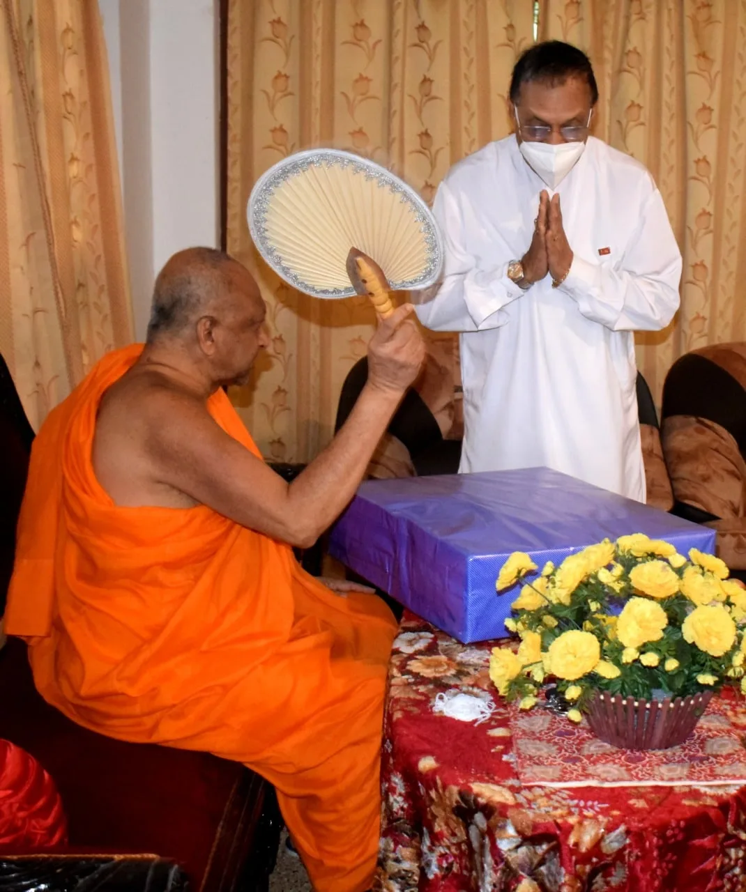 කරු සාධාරණ සමාජයක් එක්ක මහා සංඝ රුවන හමුවෙයි
