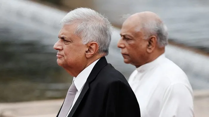 දිනේෂ් ඉවතට-පොහොට්ටු ලොක්කෙකුට අගමැතිකම..?