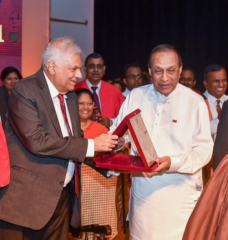 කරූ ආනන්දාභිමානීය සම්මානයෙන් පිදුම් ලැබූ වගයි