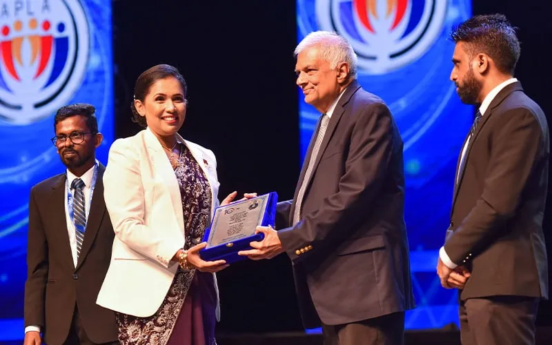 අධ්යාපනය දේශපාලන පාපන්දුවක් බවට පත් නොකරනු