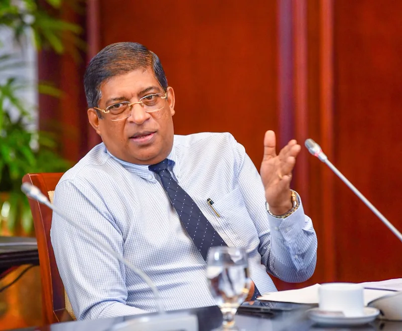 රවීගෙන් මහා බැංකුවට නැවතත් මල්ටි බැරල් ප්රහාරයක්