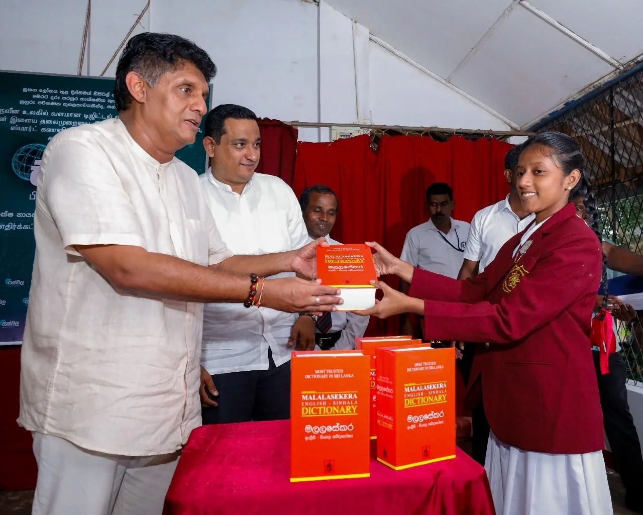 රවී අත්අඩංගුවට ගැනීමට යාම දේශපාලන කුමන්ත්රණයක්
