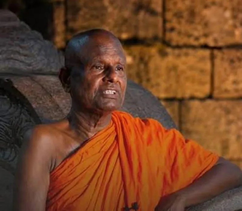 කාන්තාවන් කෙරෙහි මෙසේ පිළිපැදිය යුතුය..!
