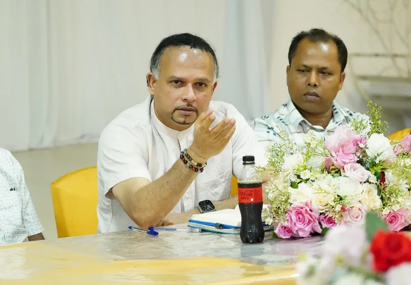 සැබෑ එජාප පාක්ෂිකයින් එකතු කිරීමේ වැඩ පිළිවෙළ නවීන් බිම්මට්ටමෙන්ම අරඹයි