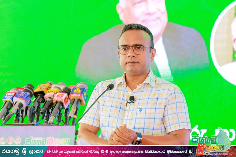 විවෘත ආර්ථිකය ගෙනා මාග්‍රට් තැචර්ට ලෝකයම අත්පොලසන් දෙද්දි ඊට ජේ.ආර් ට ඉඩ දුන්නේ නැහැ