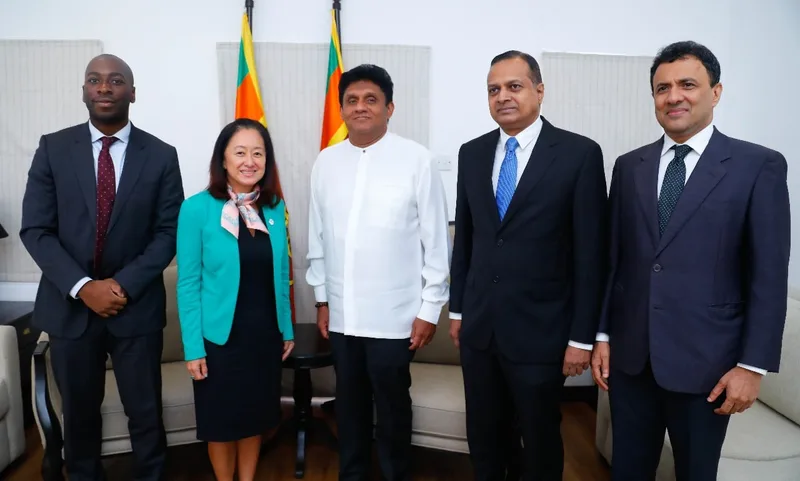 ඇමරිකානු තානාපතිනිය හදිසියේම විපක්ෂ නායක හමු වුණේ ඇයි..?