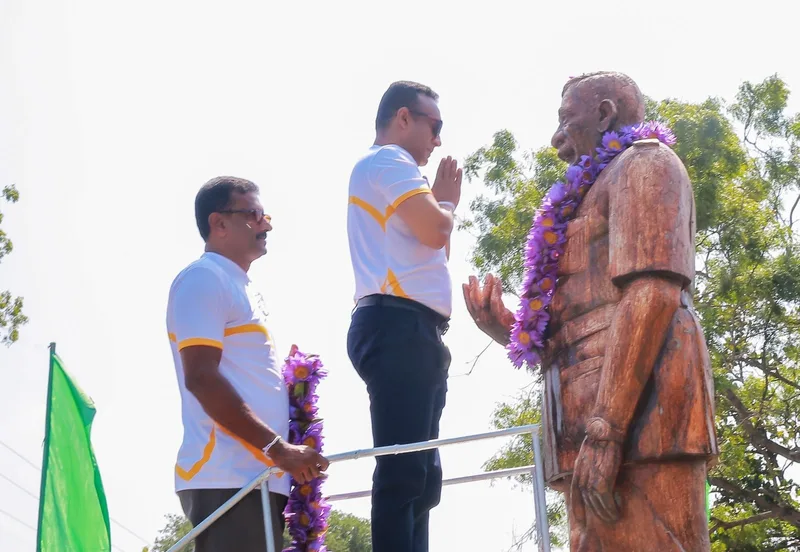 රනිල් කියන්නේ කාශ්‍යප වගේ රජෙක්