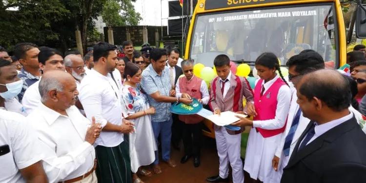 කැට හොල්ලමින් ලොව වටා හිඟමන් යදින දේශපාලනයට තිත තබනවා