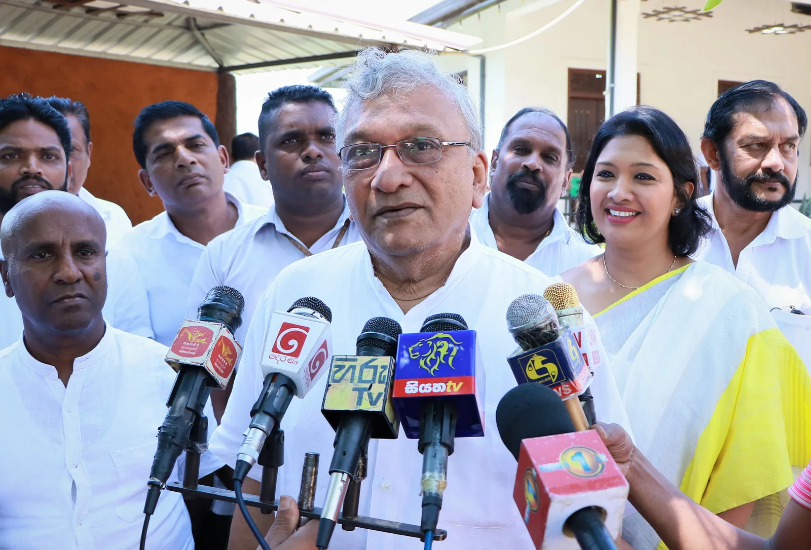 දින සියයටම ආණ්ඩුවෙන් මිනිස්සුන්ට ලැබුණේ රුපියල් පහයි