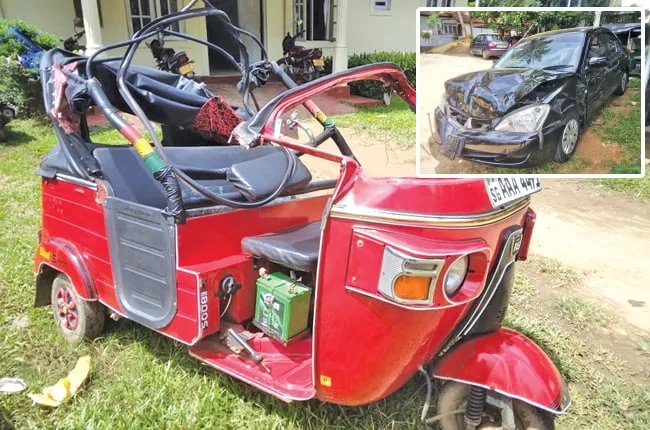 ත්‍රිරෝද රථයක් ගැටීමෙන් 4ක් රෝහලේ