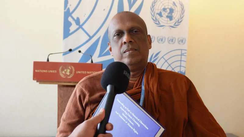 ජාතියේ අවනඩුව රැගෙන ජිනීවා ගිය හිමිවරු..!
