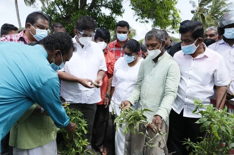 සජිත් අනුරාධපුර ගොවි ගැටළු සොයා බලයි