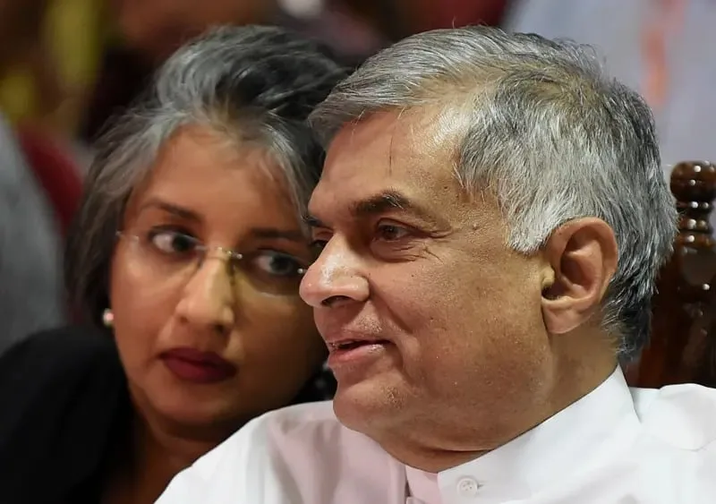රනිල් වික්‍රමසිංහ යනු කවුද..? රටට කළේ මොනවද..?