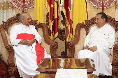 අග රදගුරුගෙයි-කරූගෙයි ජීවිත අනතුරේ..!