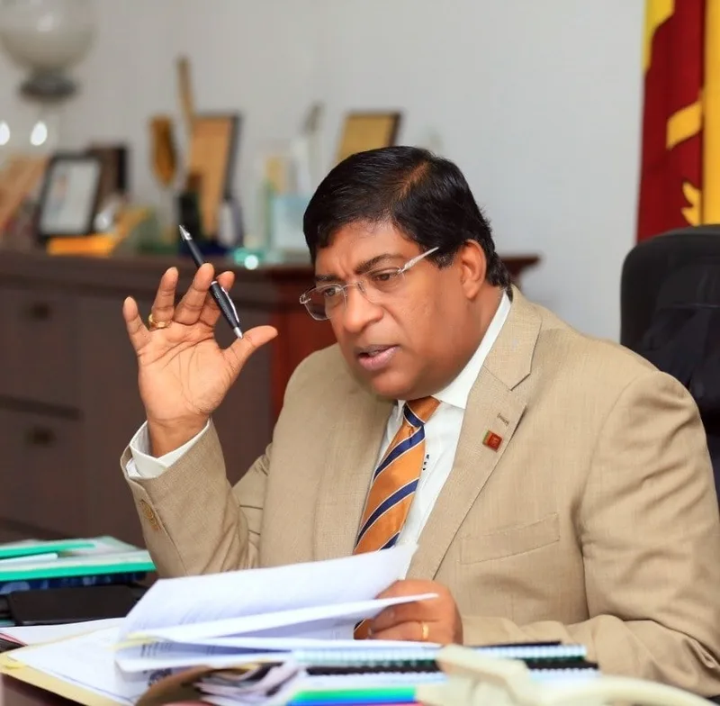 ආර්ථික වෛරසයෙන් රට බේරා ගන්නා හැටි හිටපු මුදල් ඇමති පහදයි