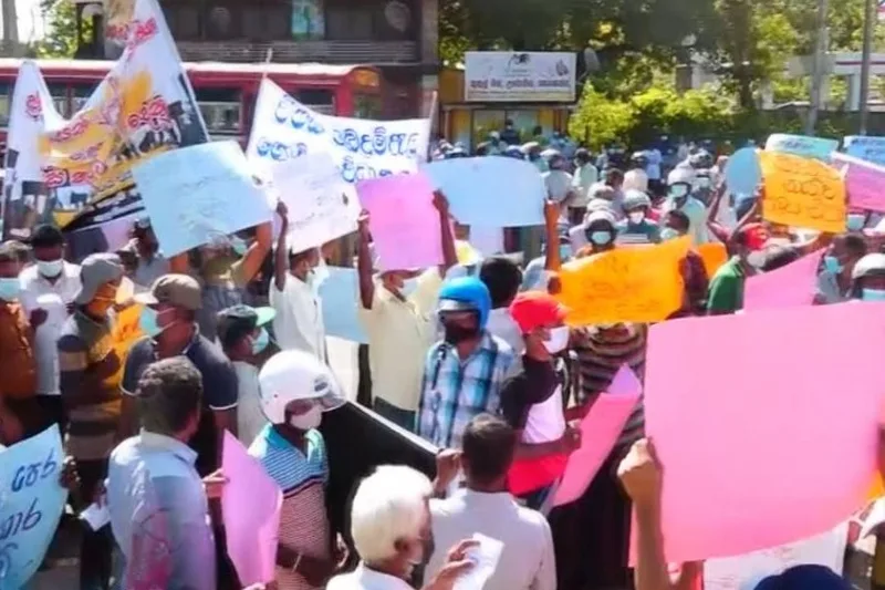 පොහොර ඉල්ලා ගොවීන් විරෝධතාවක