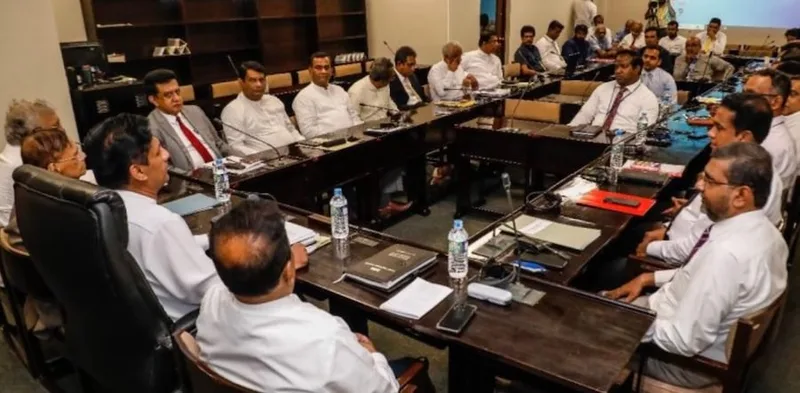 විපක්ෂයට සුදුසු දේශපාලන උපායමාර්ගයක්