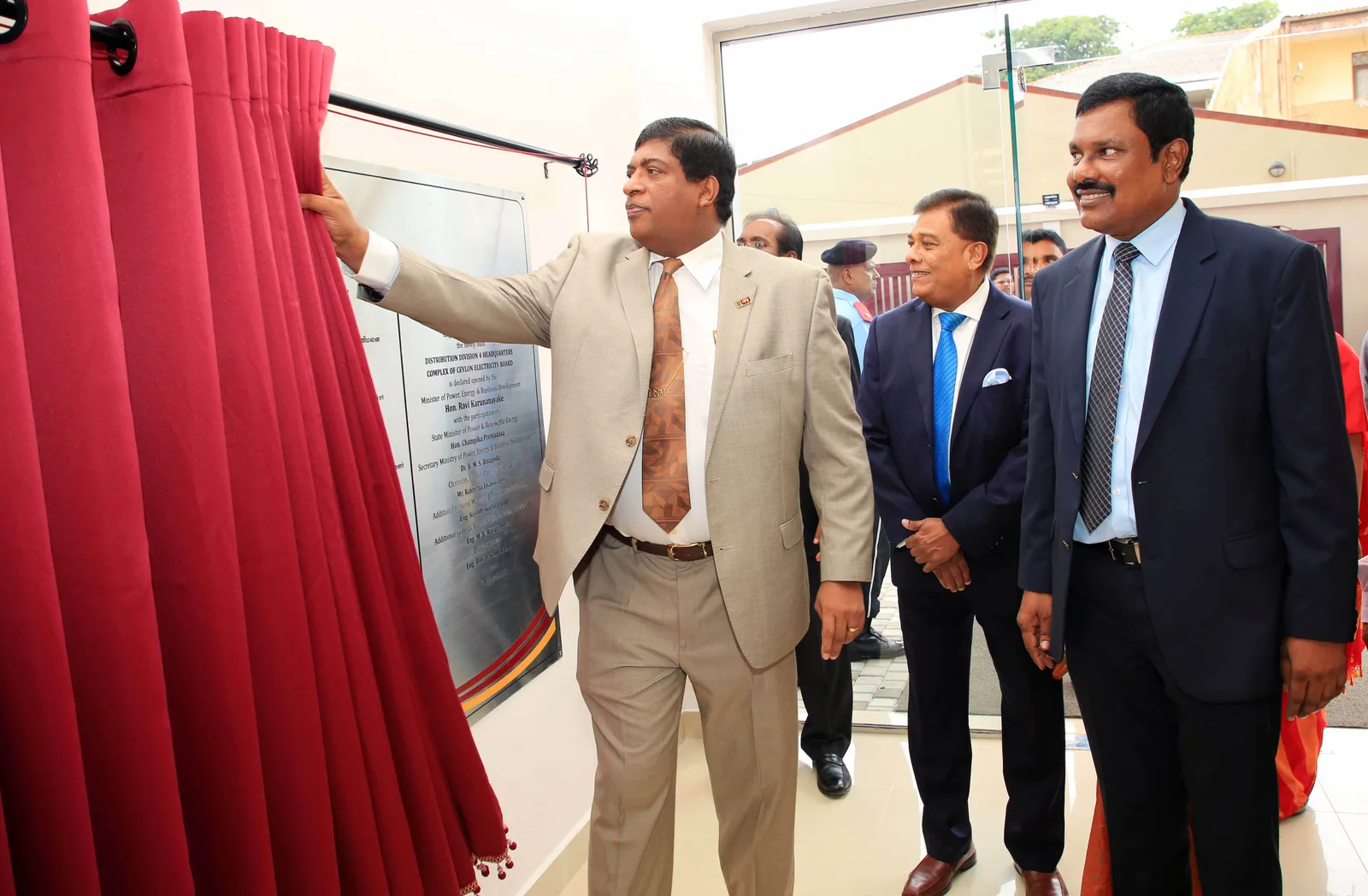 විදුලි බල මණ්ඩලය විකුණන්නේ නැහැ..!