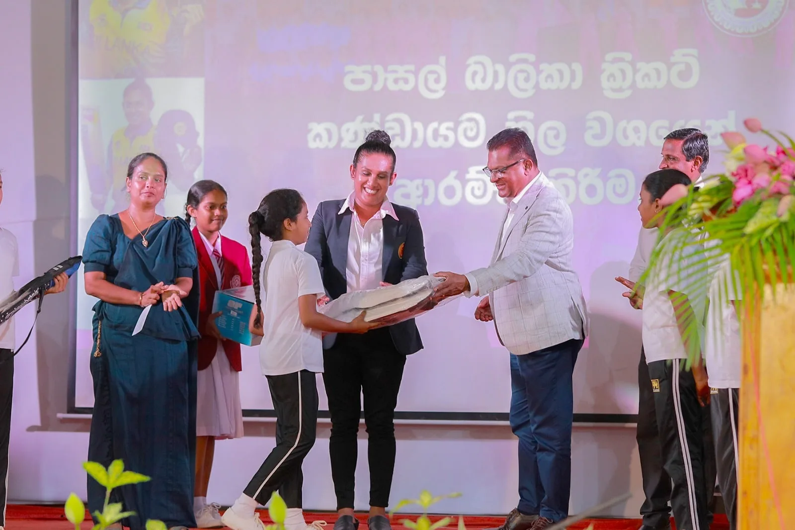 ක්‍රිකට් ඇතුළු සමස්ත ක්‍රීඩාව විනාශ කළේ හිටපු ක්‍රීඩා ඇමති