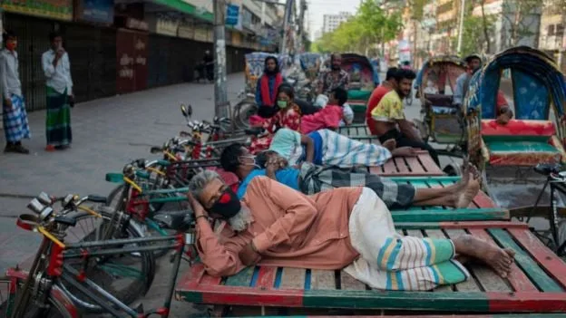 රැකියා මිලියන ගණනක් අනතුරේ - කෝටි පනහක් පුද්ගලයන් දරිද්‍රතාවයට ඇද වැටීමේ ඉඩ කඩ