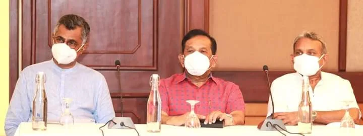 සරසවි ප්රජාවගෙන් කරූට මල් මිටක්..!