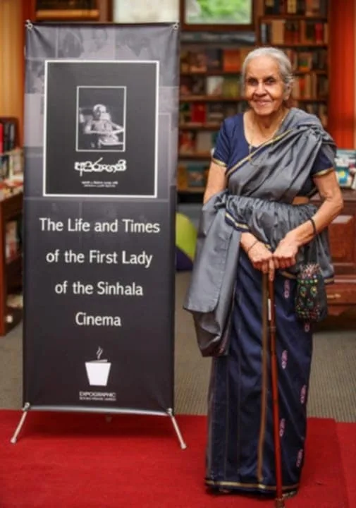 රේඛාව කැත්රිනාට දැන් 98ක්..!