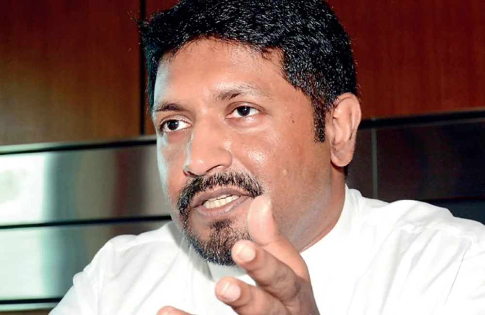 කුරුඳු පොලු හමුදාව සිරිකොත ආවේ පාඨලීට පිටිය හදන්න