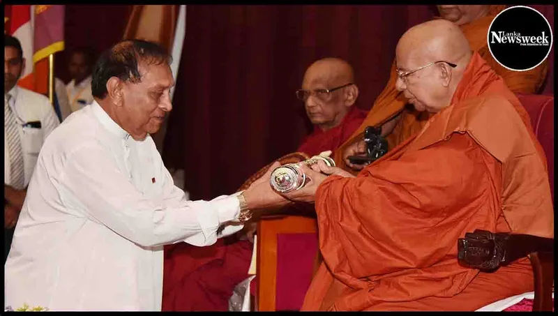 කතානායකට අමරපුර නිකායෙන් විශේෂ ගෞරව සම්මානයක්..!