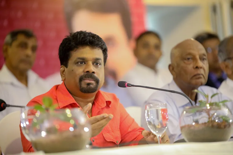 නිර්භීත අධිෂ්ඨානශීලී වෙනසට මුලපුරන්න මාලිමාව ඉදිරියේ කතිරය ගසන්න