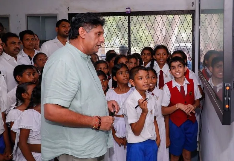 ක්රමයේ වෙනස ප්රායෝගිකව ඔප්පු කළ සජබය සමග එකතු වන්න