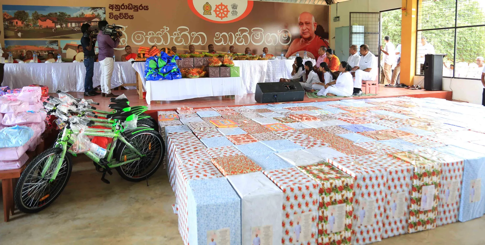 රටට හැමදාමත් ආදර්ශම දෙන කතානායක සිය උපන් දිනයේදී දුන් ආදර්ශය මෙන්න..!
