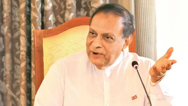 ස්වාධීන විනිසුරුවන්ට බලපෑම් නොකරනු..!