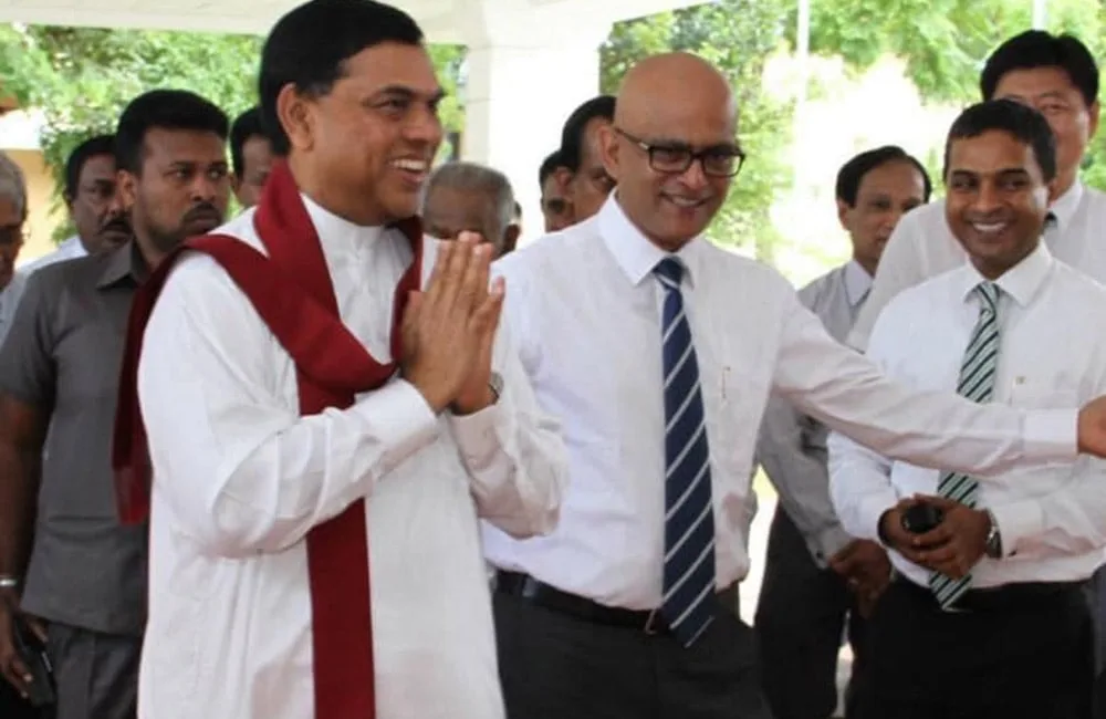 බිම්මල් වීරයන්ගේ බැසිල් භීතිකාව