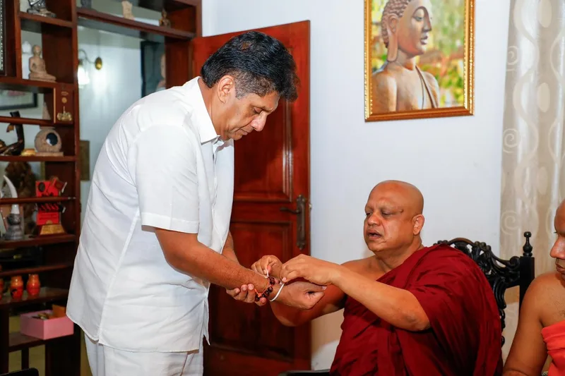 සජිත් කෝට්ටේ නාග විහාරයට..!
