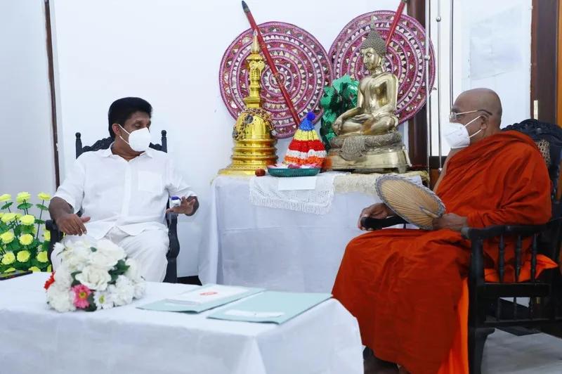 එන්නත් ගෙන්වන්න කියද්දී පැණියක් ප්‍රවර්ධනය කළා