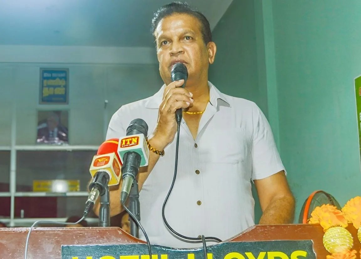 රටේ ප්රජාතන්ත්රවාදය ආරක්ෂාකර ස්ථාපිත කලේ ජනාධිපතියි