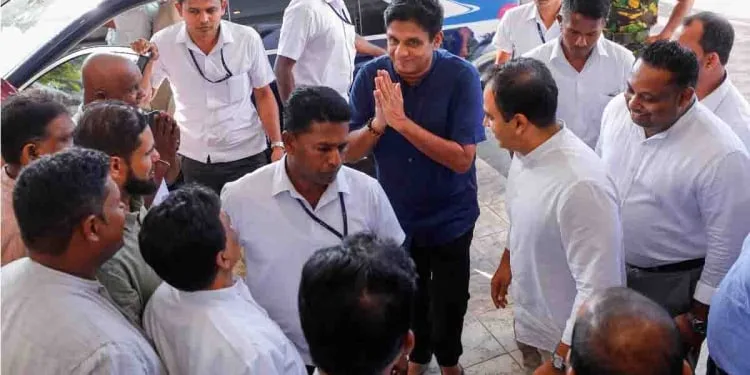 ජනපති බලයට ඇවිත් මාස 17 ට විදේශ සංචාරම 18ක් ගිහින්
