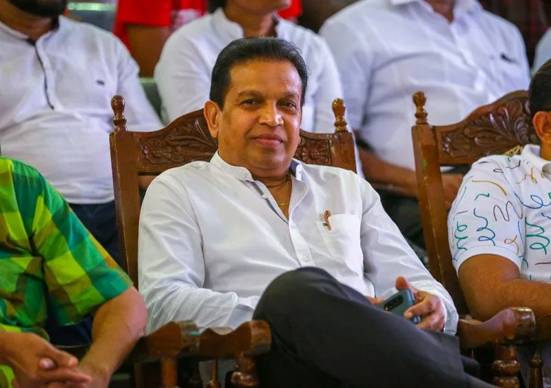 ගැලරි දේශපාලනයෙන් ජාතික දේශපාලනයට එනු